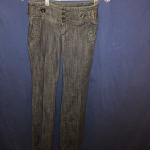 Adorable detailed boot boom jeans buttoned butt